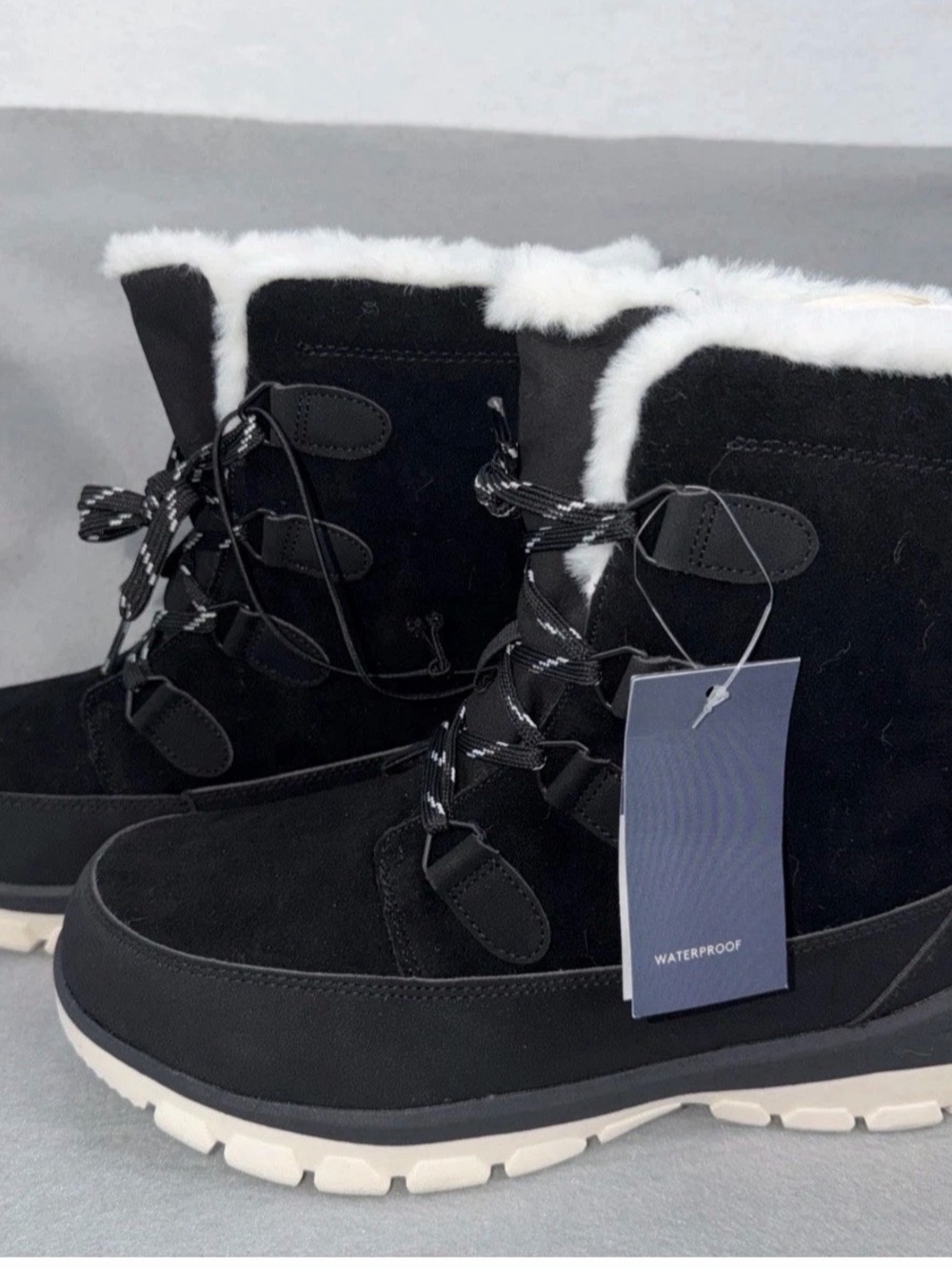 Universal Thread Black Lace-Up Waterproof Winter Boots with White Faux Fur